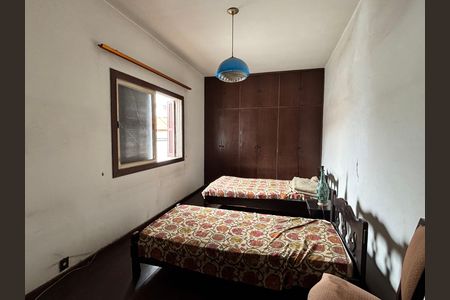 Casa à venda com 684m², 3 quartos e 6 vagas Casa à venda com 684m², 3 quartos e 6 vagasSuíte 01