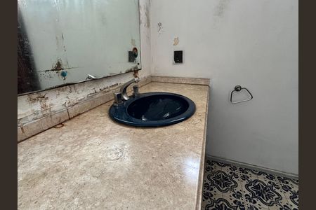 Casa à venda com 684m², 3 quartos e 6 vagas Casa à venda com 684m², 3 quartos e 6 vagasSuíte 01