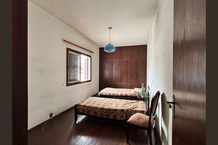 Casa à venda com 684m², 3 quartos e 6 vagas Casa à venda com 684m², 3 quartos e 6 vagasSuíte 01