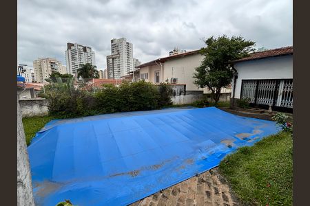 Casa à venda com 684m², 3 quartos e 6 vagas Casa à venda com 684m², 3 quartos e 6 vagasPiscina