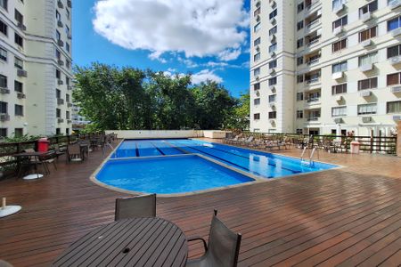 Apartamento à venda com 65m², 2 quartos e 1 vagaÁrea comum