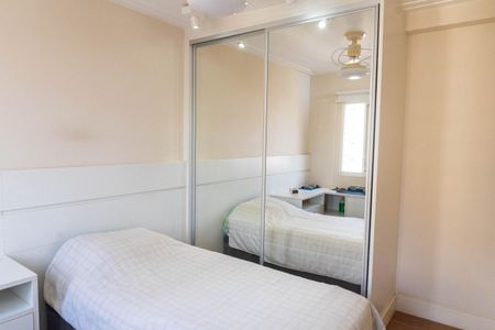 Apartamento à venda com 142m², 4 quartos e 3 vagasQuarto 2