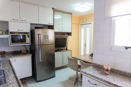 Apartamento à venda com 142m², 4 quartos e 3 vagasCozinha