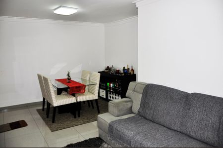 Apartamento à venda com 55m², 2 quartos e 1 vaga Apartamento à venda com 55m², 2 quartos e 1 vagaDetalhe - Sala e Sala de Jantar