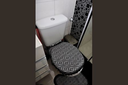 Apartamento à venda com 55m², 2 quartos e 1 vaga Apartamento à venda com 55m², 2 quartos e 1 vagaDetalhe - Banheiro Social