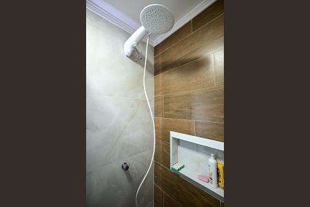 Casa à venda com 125m², 3 quartos e 2 vagasChuveiro do Banheiro da Suíte 1