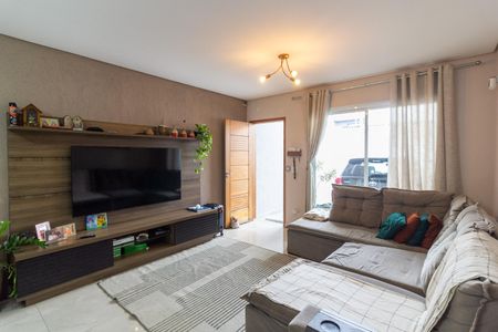 Casa à venda com 130m², 3 quartos e 2 vagasSala de estar