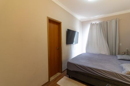 Casa à venda com 130m², 3 quartos e 2 vagasQuarto 3 - Suíte