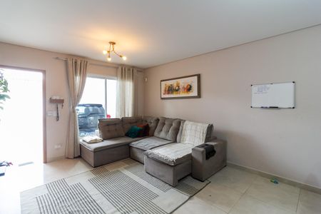 Casa à venda com 130m², 3 quartos e 2 vagasSala de estar