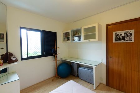 Apartamento para alugar com 158m², 3 quartos e 2 vagasQuarto 2