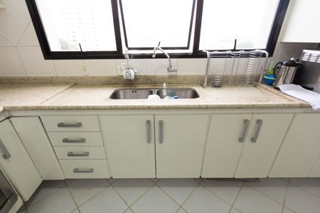 Apartamento para alugar com 158m², 3 quartos e 2 vagasCozinha