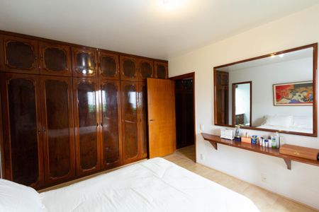 Apartamento para alugar com 158m², 3 quartos e 2 vagasSuíte