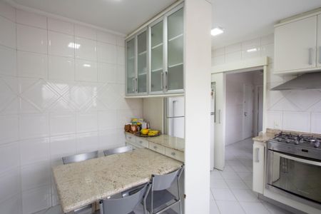 Apartamento para alugar com 158m², 3 quartos e 2 vagasCozinha