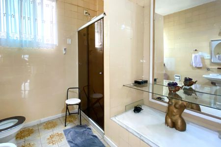 Apartamento à venda com 130m², 3 quartos e sem vagaBanheiro