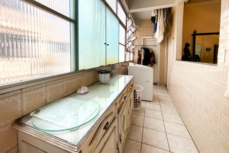 Apartamento à venda com 130m², 3 quartos e sem vagaÁrea de Serviço