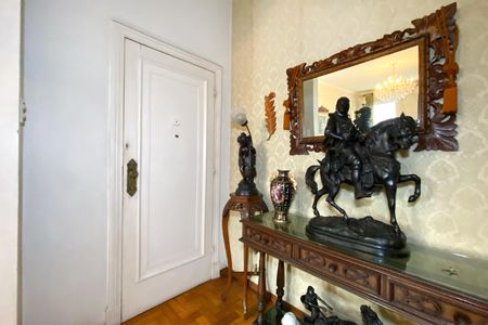 Apartamento à venda com 130m², 3 quartos e sem vagaHall de Entrada