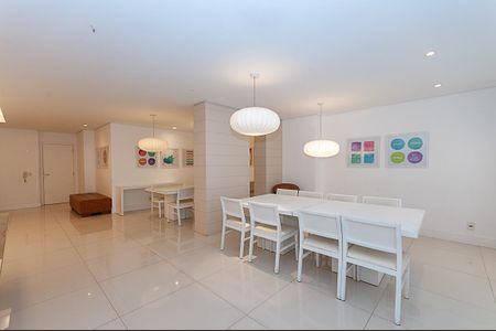 Apartamento à venda com 65m², 2 quartos e 1 vaga Apartamento à venda com 65m², 2 quartos e 1 vagaÁrea Comum