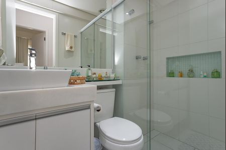 Apartamento à venda com 65m², 2 quartos e 1 vaga Apartamento à venda com 65m², 2 quartos e 1 vagaBanheiro Social