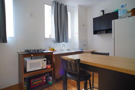 Cozinha  de apartamento para alugar com 2 quartos, 40m² em Santa Fé, Porto Alegre