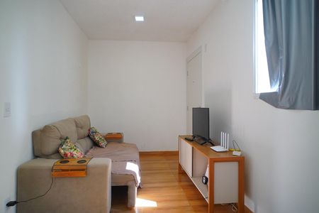 Sala de apartamento para alugar com 2 quartos, 40m² em Santa Fé, Porto Alegre