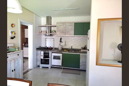 Cozinha  de casa de condomínio para alugar com 3 quartos, 186m² em Hípica, Porto Alegre