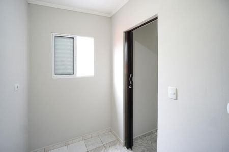 Casa para alugar com 75m², 2 quartos e 2 vagas Casa para alugar com 75m², 2 quartos e 2 vagasCloset do quarto 02