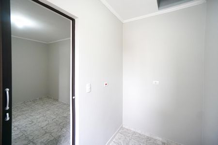 Casa para alugar com 75m², 2 quartos e 2 vagas Casa para alugar com 75m², 2 quartos e 2 vagasCloset do quarto 02