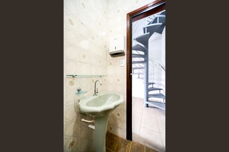 Casa para alugar com 75m², 2 quartos e 2 vagas Casa para alugar com 75m², 2 quartos e 2 vagasLavabo