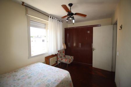 Quarto 1 de apartamento à venda com 2 quartos, 83m² em Jardim do Salso, Porto Alegre