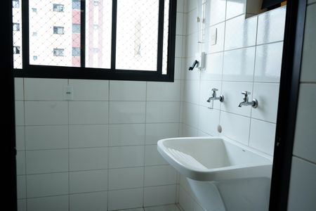 Apartamento à venda com 74m², 2 quartos e 2 vagasÁrea de Serviço