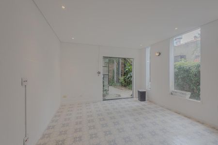 Casa à venda com 150m², 2 quartos e 1 vaga Casa à venda com 150m², 2 quartos e 1 vagaCozinha