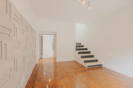 Sala de casa à venda com 2 quartos, 150m² em Pinheiros, São Paulo