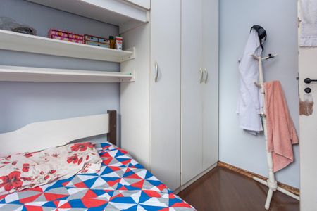 Apartamento à venda com 69m², 2 quartos e 3 vagasQuarto 2