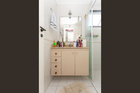 Apartamento à venda com 69m², 2 quartos e 3 vagasBanheiro da Suíte