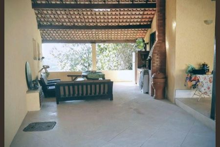 Casa à venda com 3 quartos, 115m² em Maria Paula, Niterói