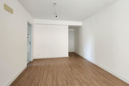 Apartamento à venda com 6m², 3 quartos e 1 vagaSala 