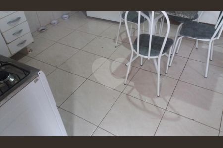 Casa à venda com 3 quartos, 158m² em Jardim Santo Elias, São Paulo