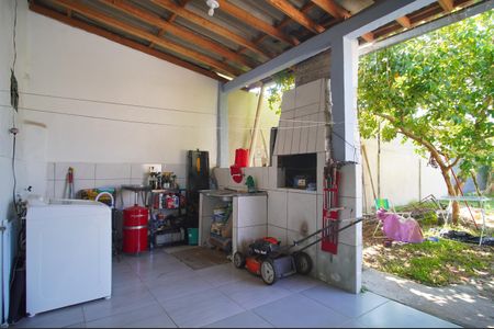 Casa à venda com 75m², 1 quarto e 3 vagasChurrasqueira