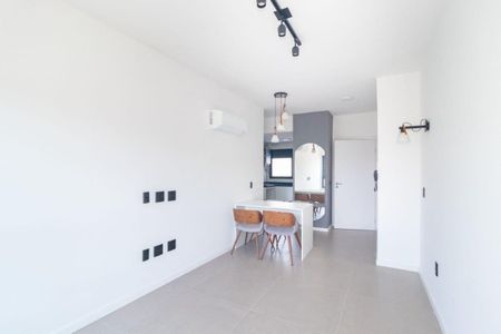 Sala  de apartamento para alugar com 1 quarto, 41m² em Menino Deus, Porto Alegre