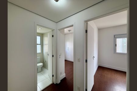 Apartamento para alugar com 105m², 3 quartos e 2 vagasCorredor Quartos 