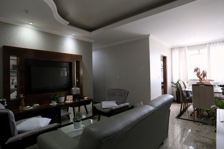 Sala de apartamento à venda com 3 quartos, 80m² em Ana Lúcia, Belo Horizonte