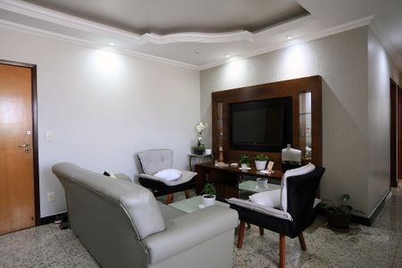 Sala de apartamento à venda com 3 quartos, 80m² em Ana Lúcia, Belo Horizonte