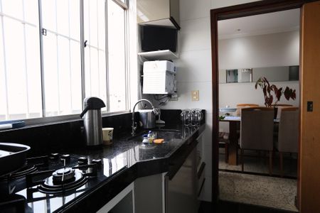 Apartamento à venda com 80m², 3 quartos e 2 vagasCozinha e Área de Serviço