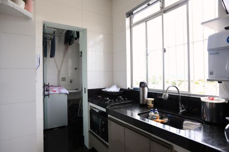 Apartamento à venda com 80m², 3 quartos e 2 vagasCozinha e Área de Serviço