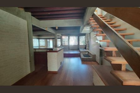 Casa à venda com 3 quartos, 260m² em Jardim Paulistano, São Paulo