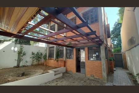 Casa à venda com 3 quartos, 260m² em Jardim Paulistano, São Paulo