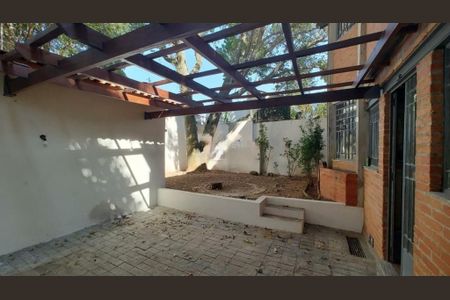 Casa à venda com 3 quartos, 260m² em Jardim Paulistano, São Paulo