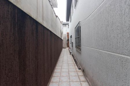 Casa para alugar com 169m², 3 quartos e 2 vagas Casa para alugar com 169m², 3 quartos e 2 vagasCorredor externo