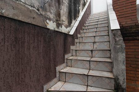 Casa para alugar com 169m², 3 quartos e 2 vagas Casa para alugar com 169m², 3 quartos e 2 vagasEscada externa