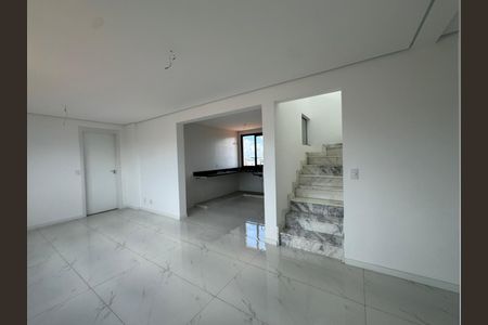 Apartamento à venda com 3 quartos, 140m² em Santa Rosa, Belo Horizonte